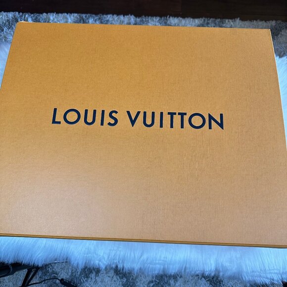 Authentic Louis Vuitton Monogram Vernis Blanc Corail Alma GM Satchel - Picture 16 of 16